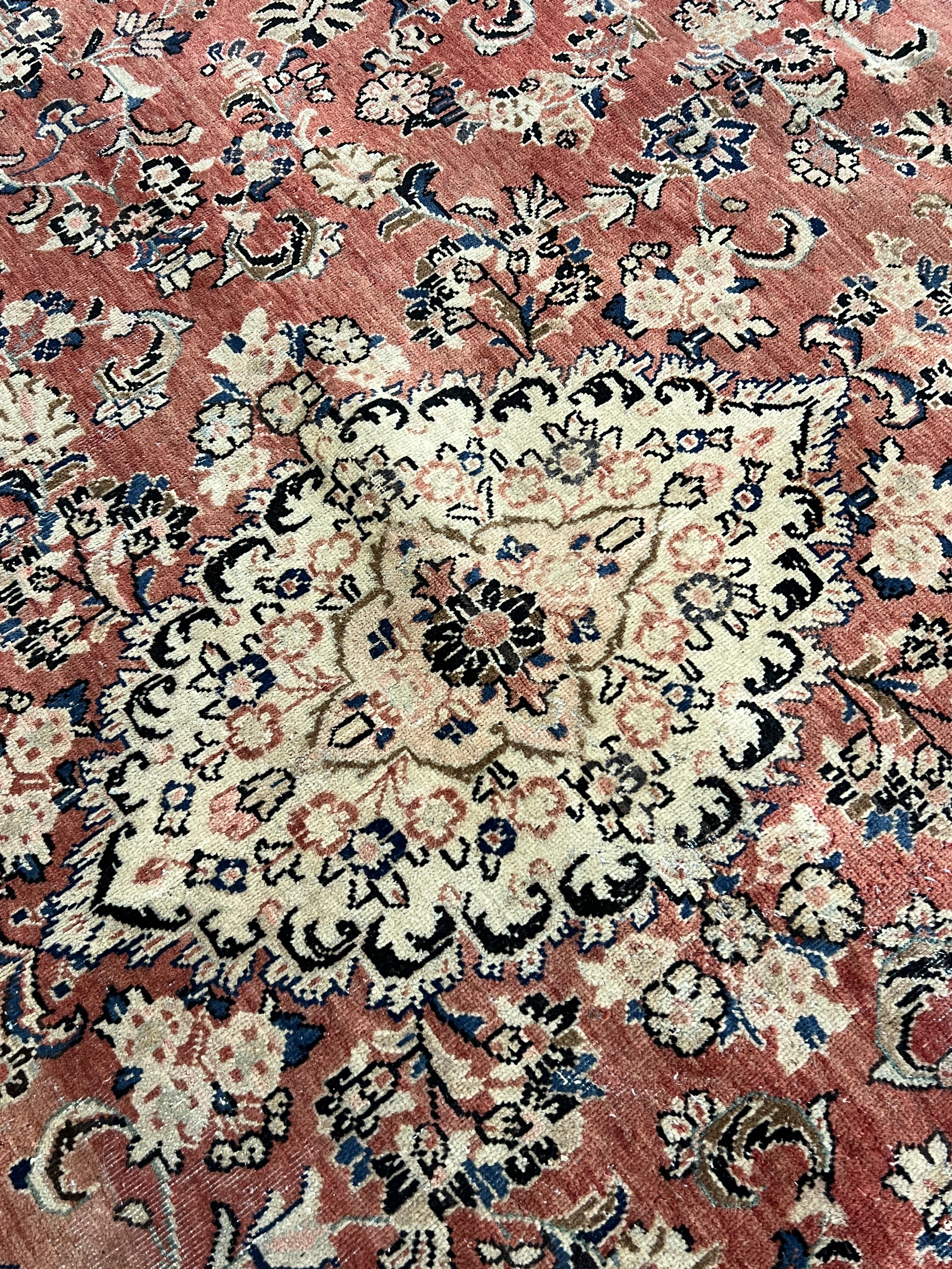 A Sarouk carpet, 430 x 320cm